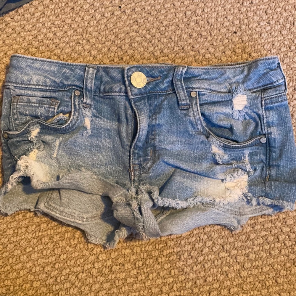 Women’s daisy dukes
